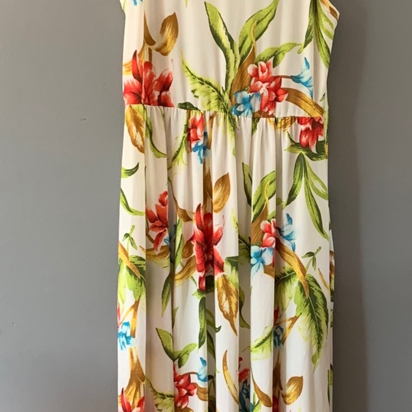 Tropical Maxi Dress w/ Pockets - Picture 2 of 2